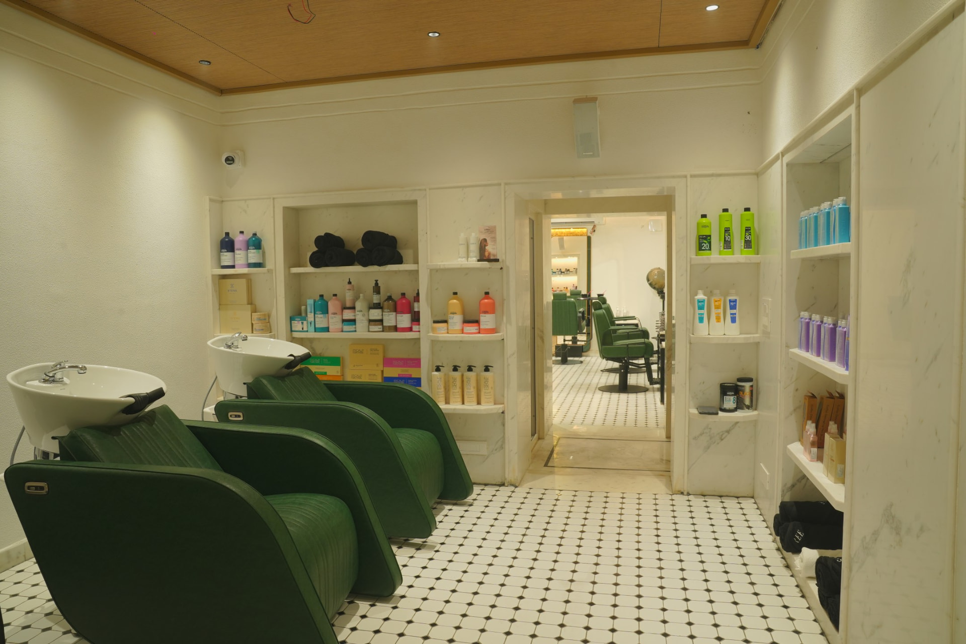 Soirée salon interior