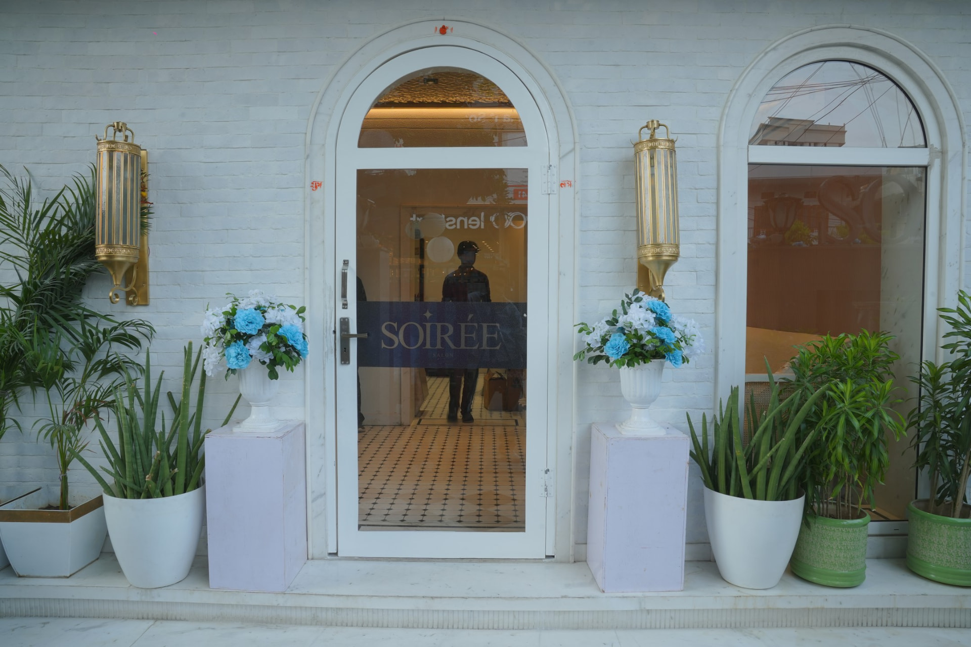 Soirée salon interior